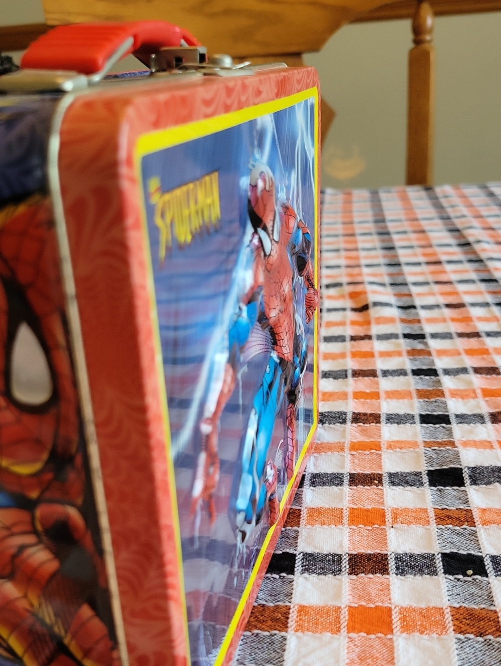 Marvel Spider-Man 3D Red and Blue Metal Lunch Box 2001 Marvel - Picture 9 of 9
